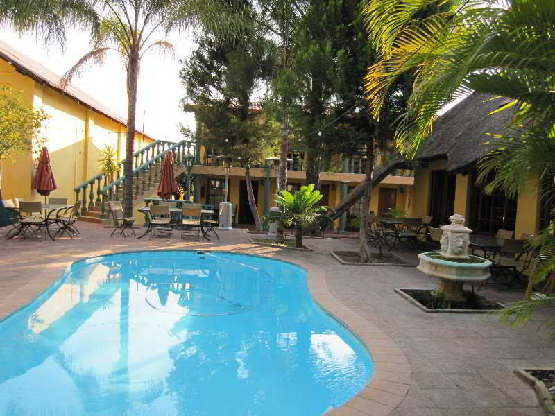 Makalani Hotel Tsumeb Extérieur photo